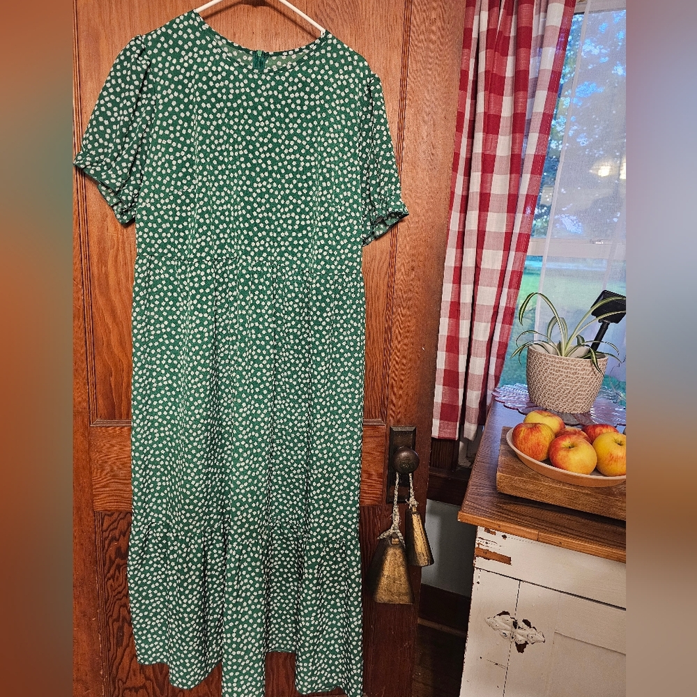 SHEIN Green and White Midi Dress